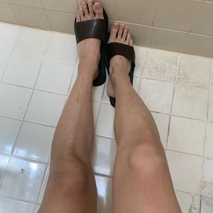 Shower slipper slides size 7